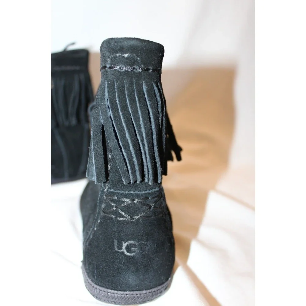 Ugg Kyleigh Suede Fringe Moccasin Ankle‎ Boots Youth 6 Women's 7.5-8 BLACK